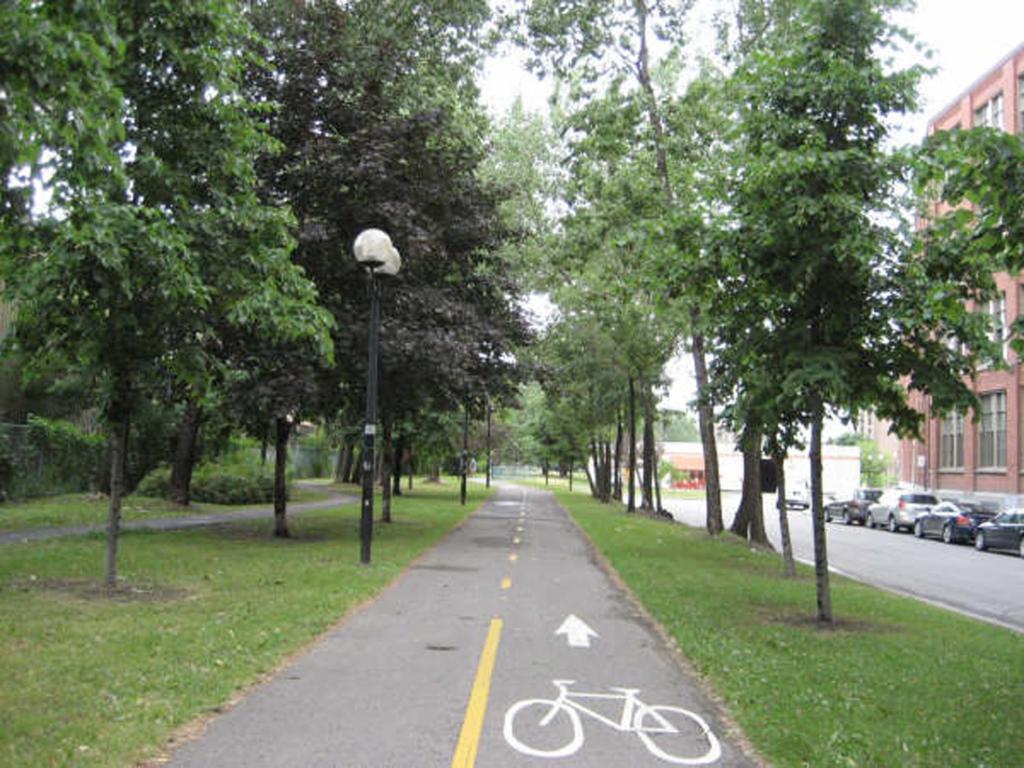 Gite L'Imprevu Montreal Exterior photo